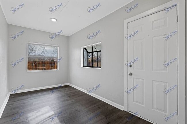 Building Photo - 8017 Camelot Rd