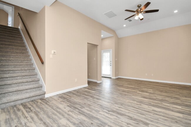 Building Photo - 2331 Bermuda Palms Dr