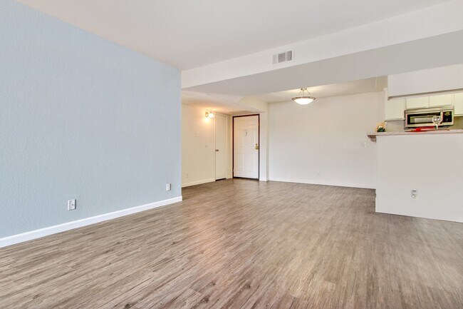 Interior Photo - Zelzah Court