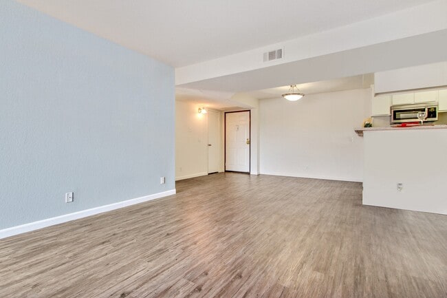 Interior Photo - Zelzah Court