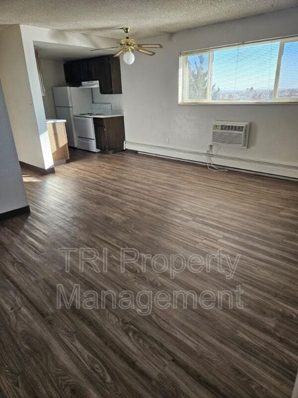 Building Photo - 2219 8th Ave