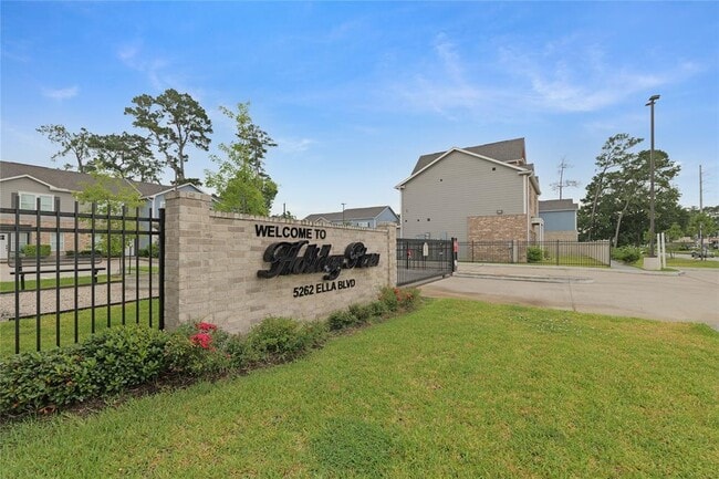 Building Photo - 5262 Ella Blvd