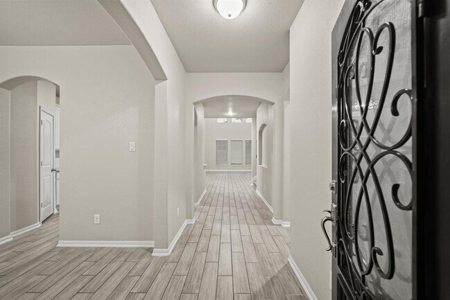 Building Photo - 12808 Narrow Cove Dr