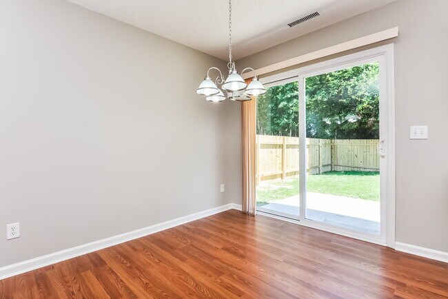 Building Photo - 3805 Hopper St