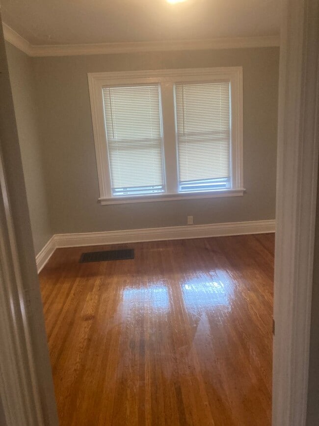 Building Photo - 256-258 GREGORY ST