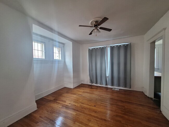 Foto del edificio - Come see your new home!