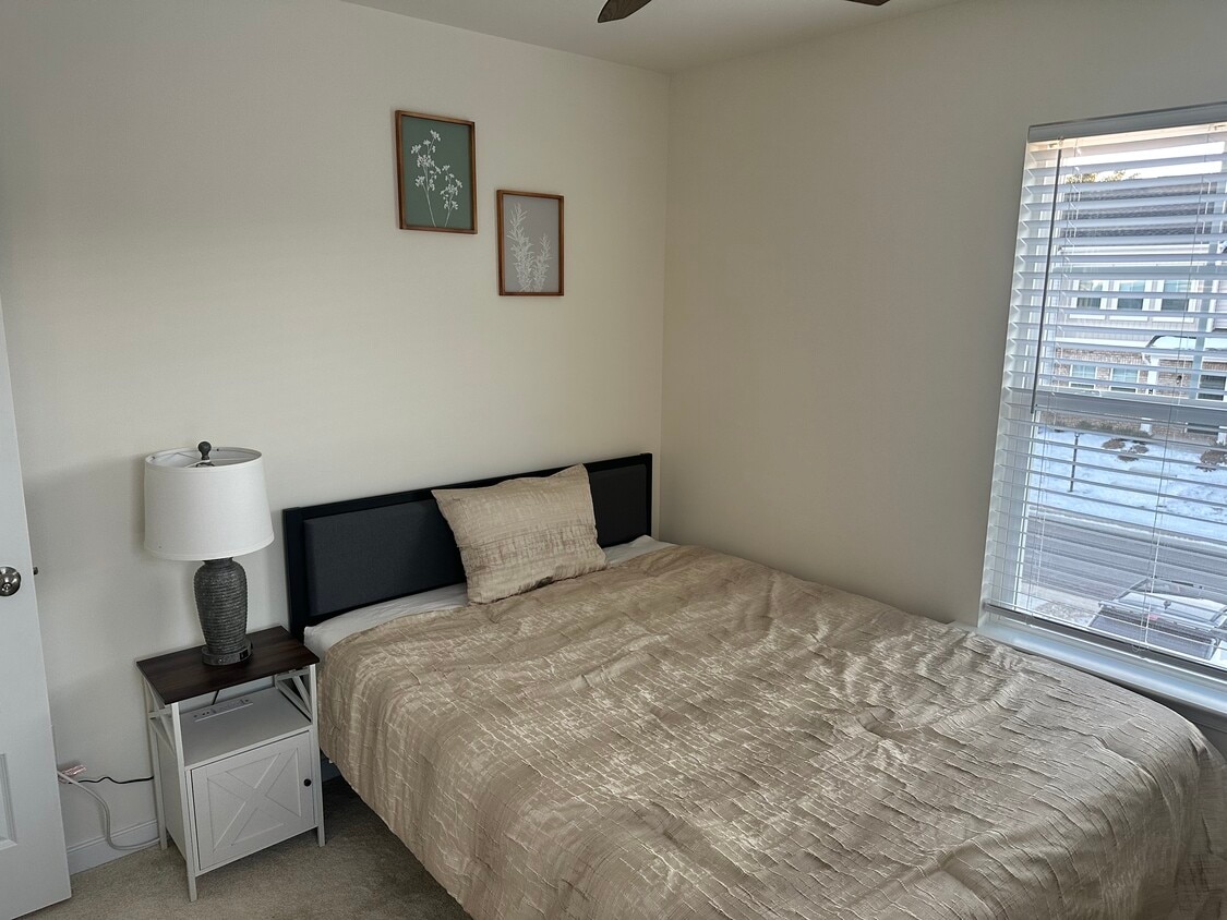 Building Photo - Parkside Townes