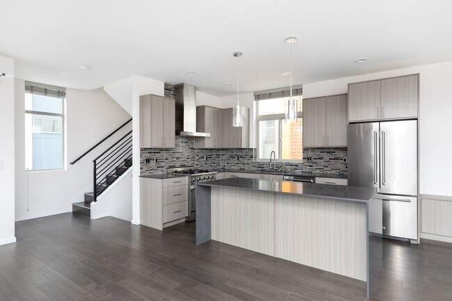 Foto del edificio - Bright 3 BR 2.5 BA Ballard Townhome
