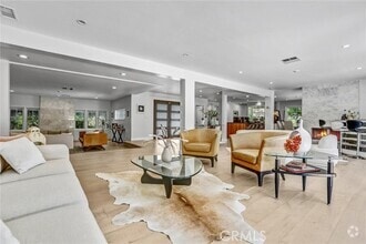 Building Photo - 4936 Matula Dr