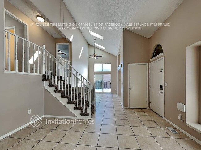 Building Photo - 4672 Biscay St