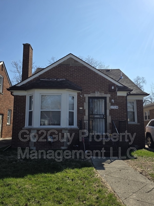 Building Photo - 17238 Shaftsbury Ave