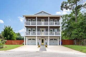 Building Photo - 1029 Bennet Ln