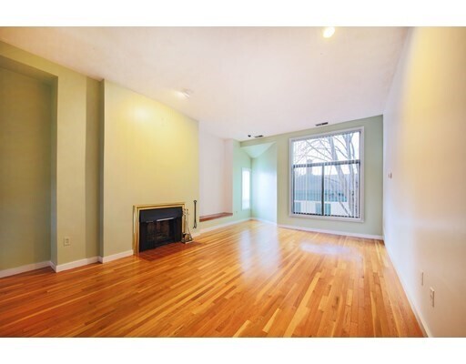 Foto del edificio - 581 Mount Auburn St
