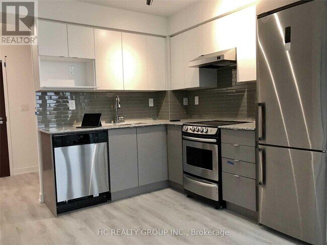 Building Photo - 160 Flemington Rd