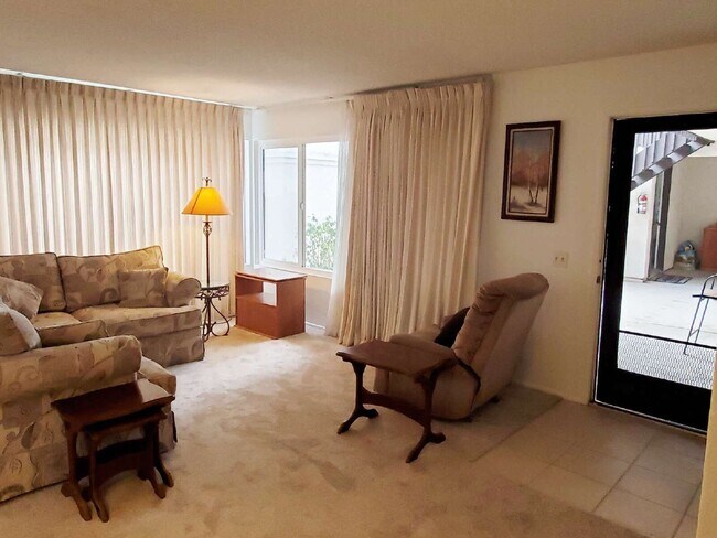 Foto del edificio - 159 Redwood Ave