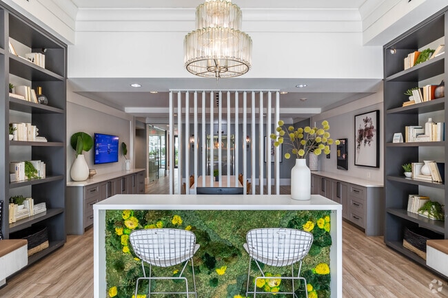 Lobby Photo - Worthing Place