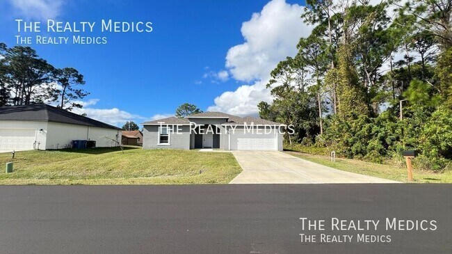 Foto del edificio - 182 Hillock Ave NW