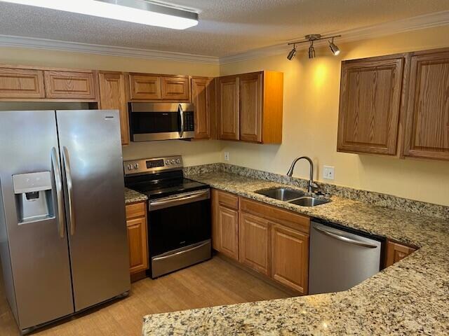 Foto del edificio - 806 Fairview Dr