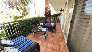 Building Photo - 42379 Rancho Las Palmas Dr