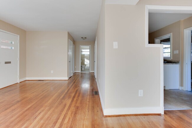 Foto del edificio - 4820 Chamberlayne Ave