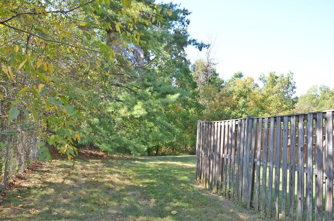Fantastic lot-backs & sides to woods! - 6934 Hovingham Ct