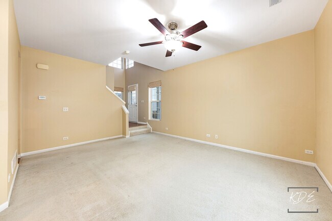 Building Photo - 651 Hawley Dr