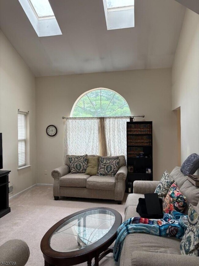 Foto del edificio - 14 Watchung Trail