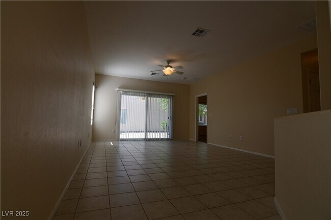 Foto del edificio - 3617 Kittiwake Rd