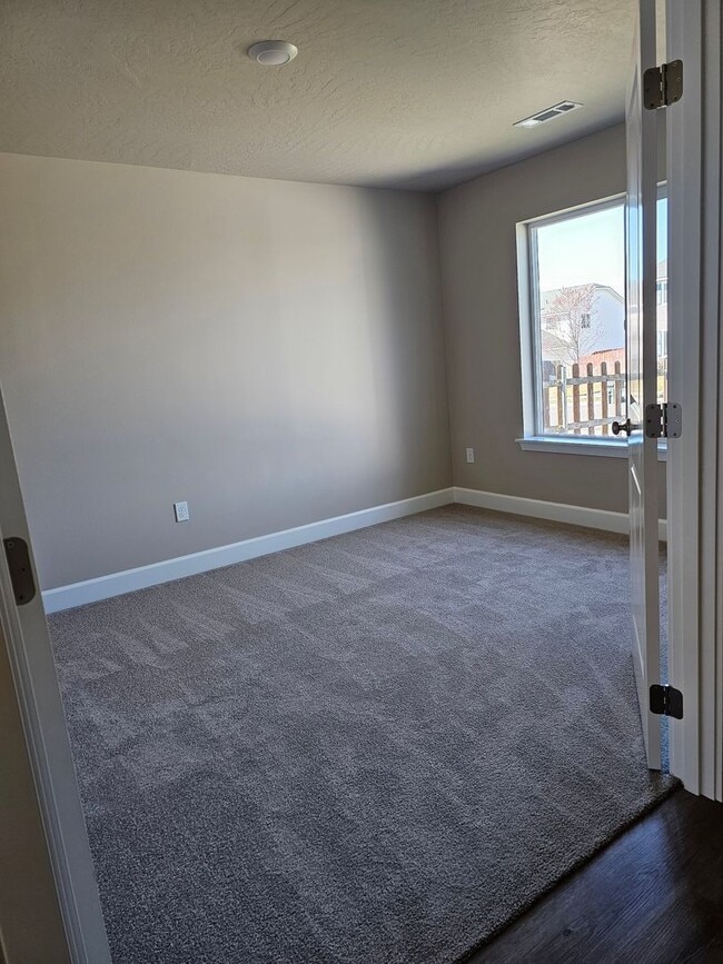 Foto del edificio - New Construction 3 bed 2 bath Single Story