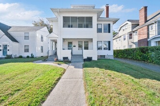 Building Photo - 91 Maplewood Ave