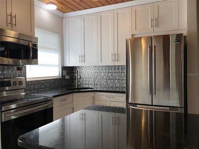 Foto del edificio - 80 Beverly Cir