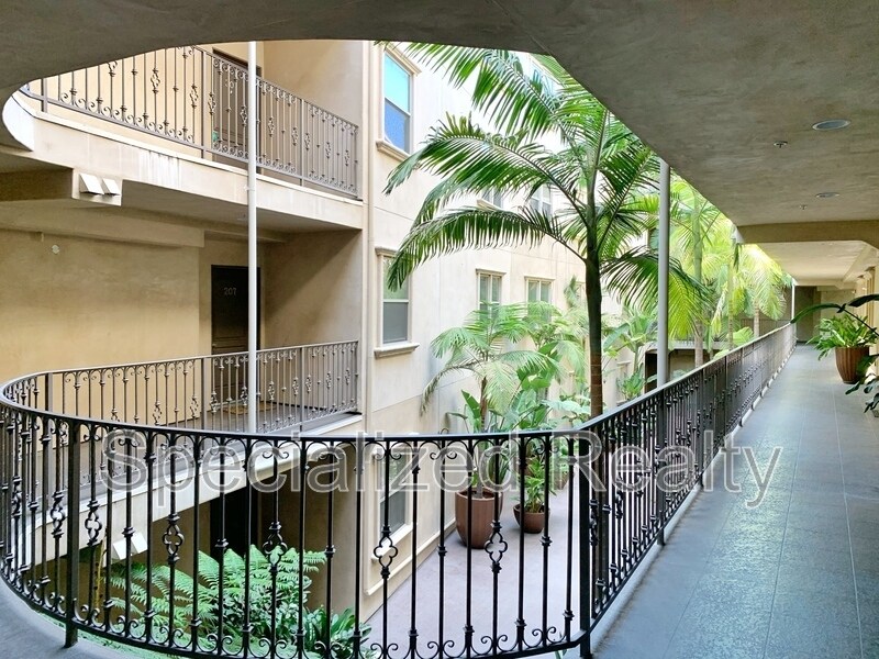 Foto del edificio - 10921 Whipple St