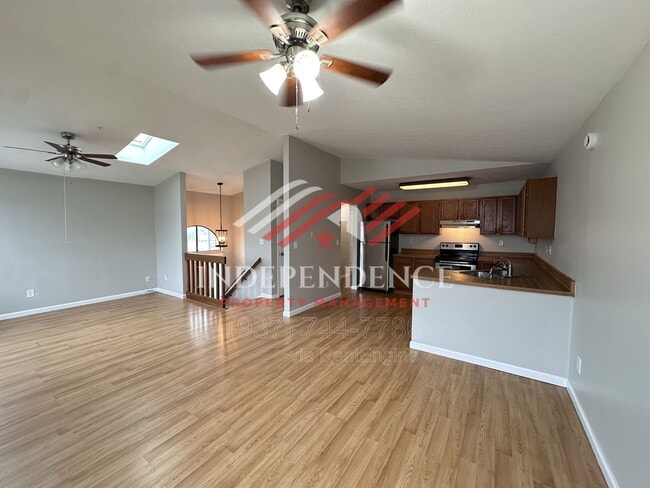 Building Photo - 2385 Fieldstone Cir