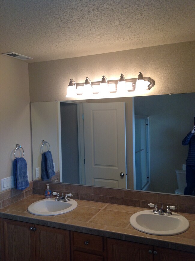 Foto del edificio - 11555 SW Holland Ln