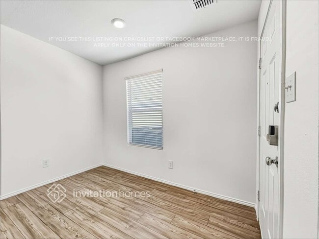 Building Photo - 3218 Crestone Dr