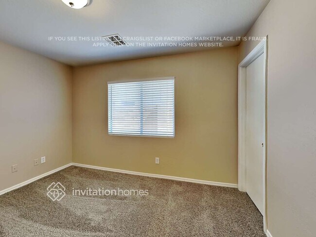 Building Photo - 1497 S 221st Dr