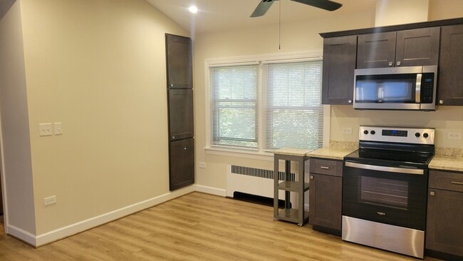 Foto del edificio - 10419 S Hale Ave