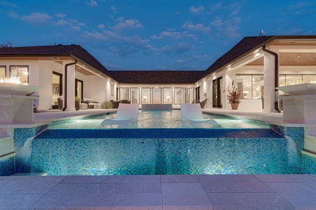 Foto del edificio - 10039 Crestridge Dr