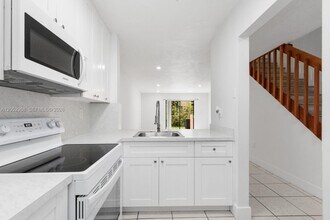 Building Photo - 6854 NW 173rd Dr