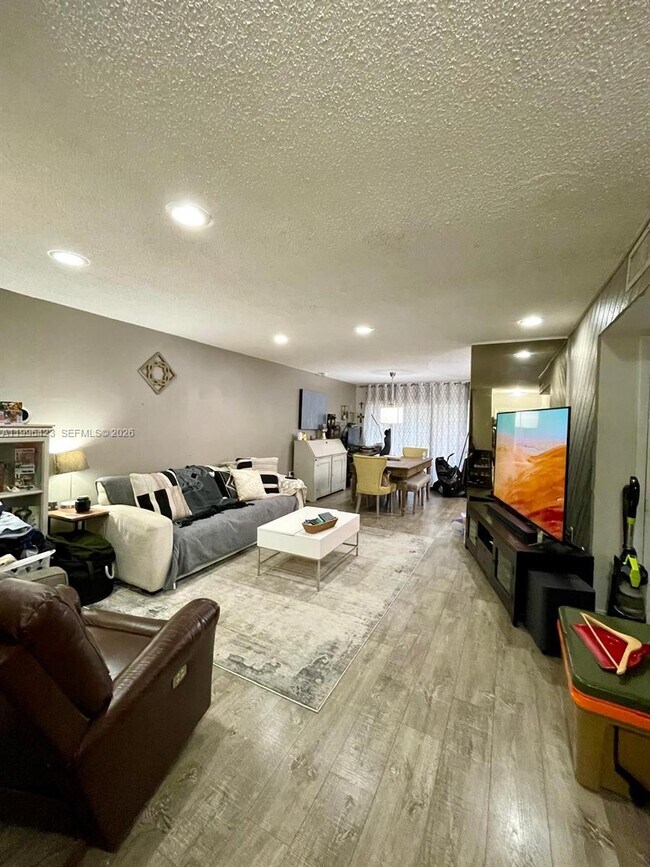 Foto del edificio - 8423 SW 137th Ave
