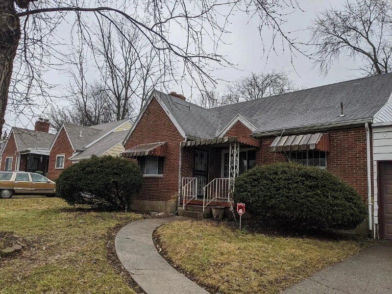 Primary Photo - 1628 Wesleyan Rd