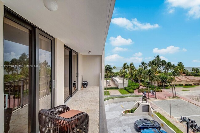 Foto del edificio - 2625 Collins Ave