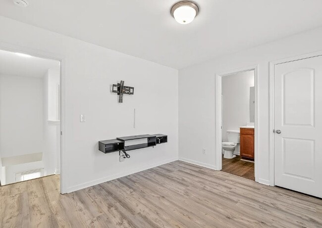 Building Photo - 147 Ofner Dr