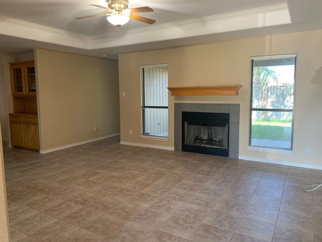 Building Photo - Southside Home within Walking Distance to ...
