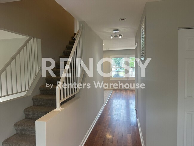Foto del edificio - 8900 Millers Island Blvd