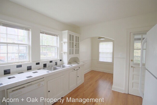 Building Photo - 2 br, 1 bath House - 2839 Chapel Hill Rd U...