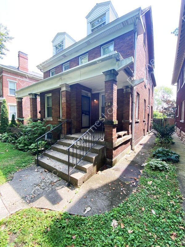 Building Photo - 84 N Monroe Ave