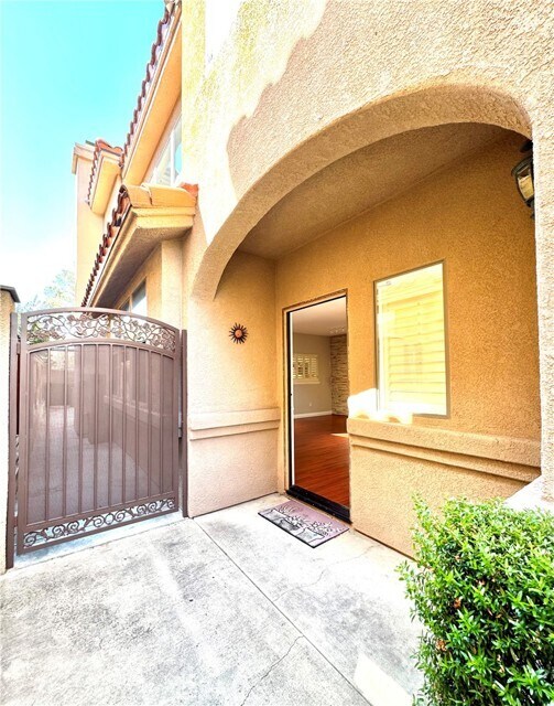 Foto del edificio - 2072 Villa Del Lago Dr