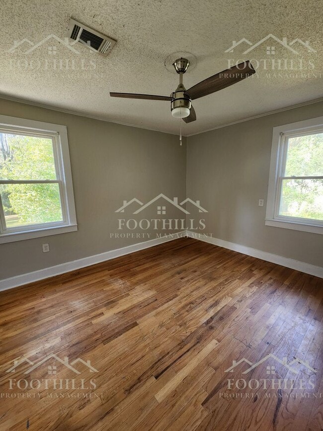 Foto del edificio - 1917 Inman Dr