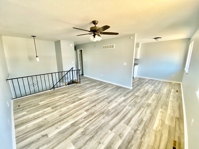 Building Photo - 1902 S Claremont Ave